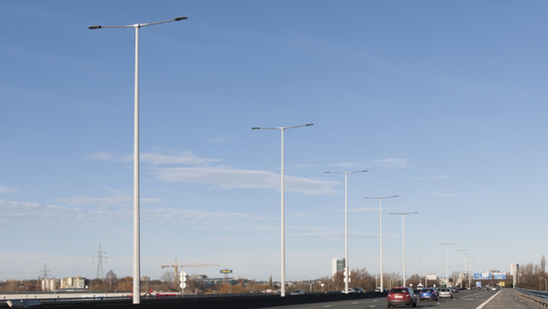 Fachada iluminada Cementerio de Quillota
