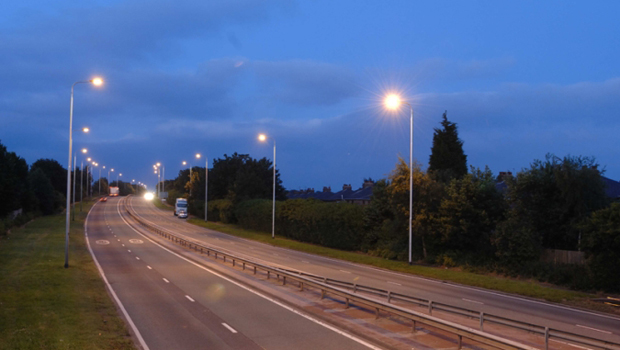 Fachada iluminada Cementerio de Quillota
