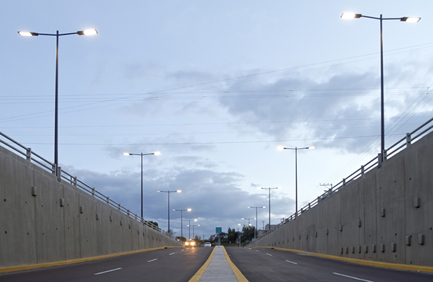 Fachada iluminada Cementerio de Quillota