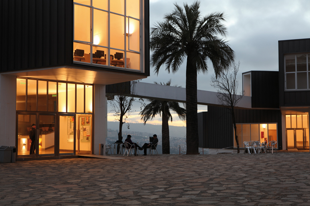 Proyecto fachada Hospital UAI Vi&ntilde;a