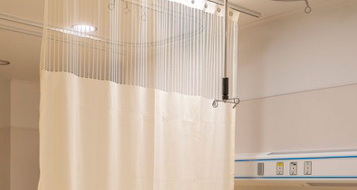 Cortinas clínicas y portasueros de Sysprotec